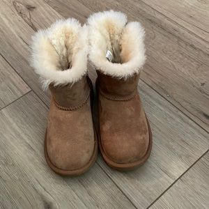 Ugg Bailey bow